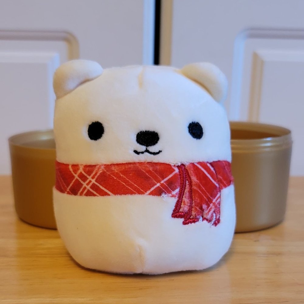 Brand New! Squishmallow Holiday Mystery Capsule 2022 4" Polar Bear Brooke